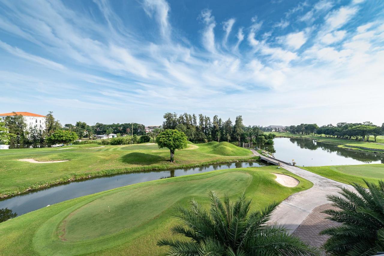 Summit Windmill Golf Suite Hotel At Suvarnabhumi Bangkok Exterior foto Golf course in Quinta do Lago